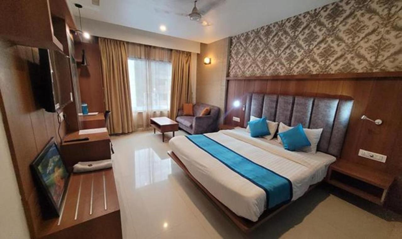 Fabhotel Prime Sapphire Regency Vadodara Exterior foto
